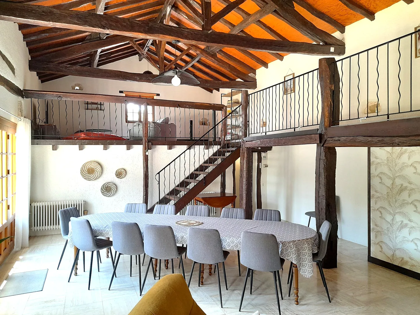 Grande table du séjour